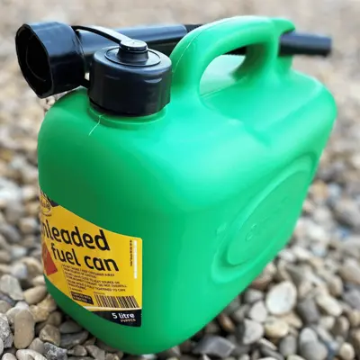 GREEN PLASTIC FUEL CAN 5L